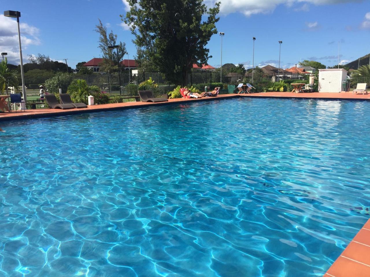 Antigua Chiama Italia Villas Jolly Harbour Exteriör bild